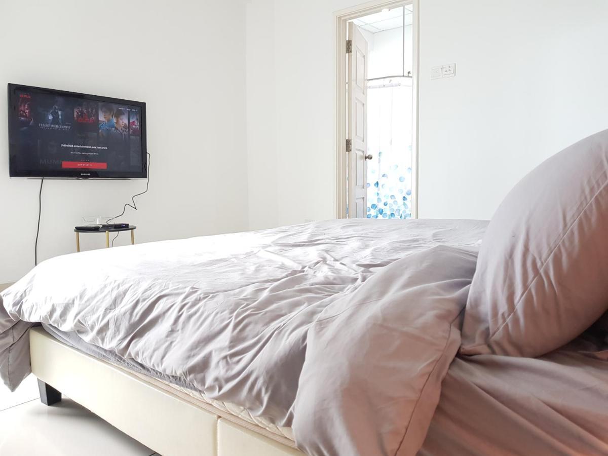 Mansion One Suite By Staycation Homestay Джордж Таун Екстериор снимка