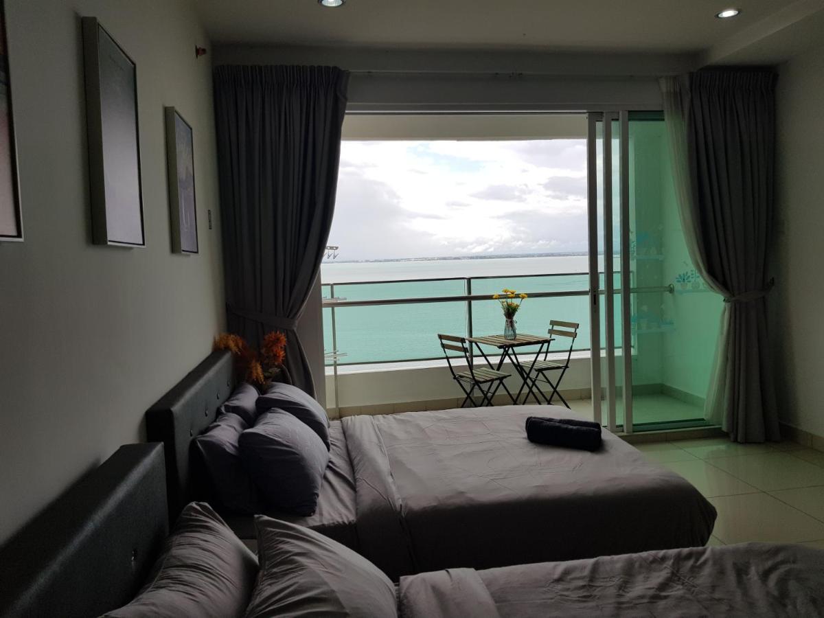 Mansion One Suite By Staycation Homestay Джордж Таун Екстериор снимка