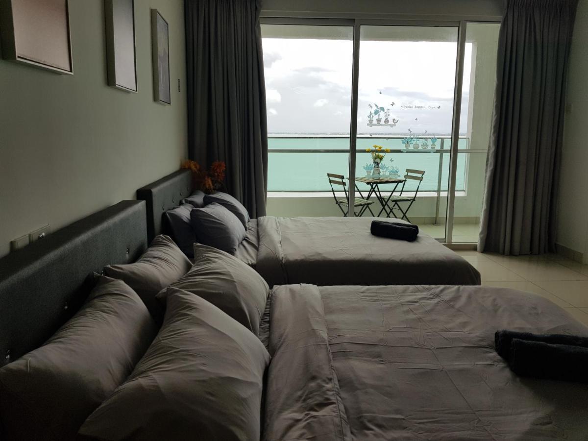Mansion One Suite By Staycation Homestay Джордж Таун Екстериор снимка