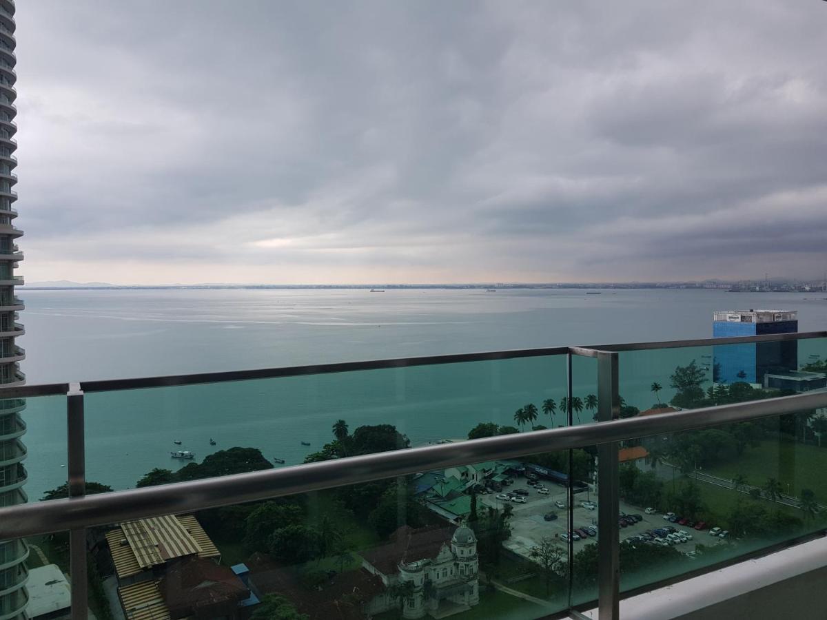 Mansion One Suite By Staycation Homestay Джордж Таун Екстериор снимка