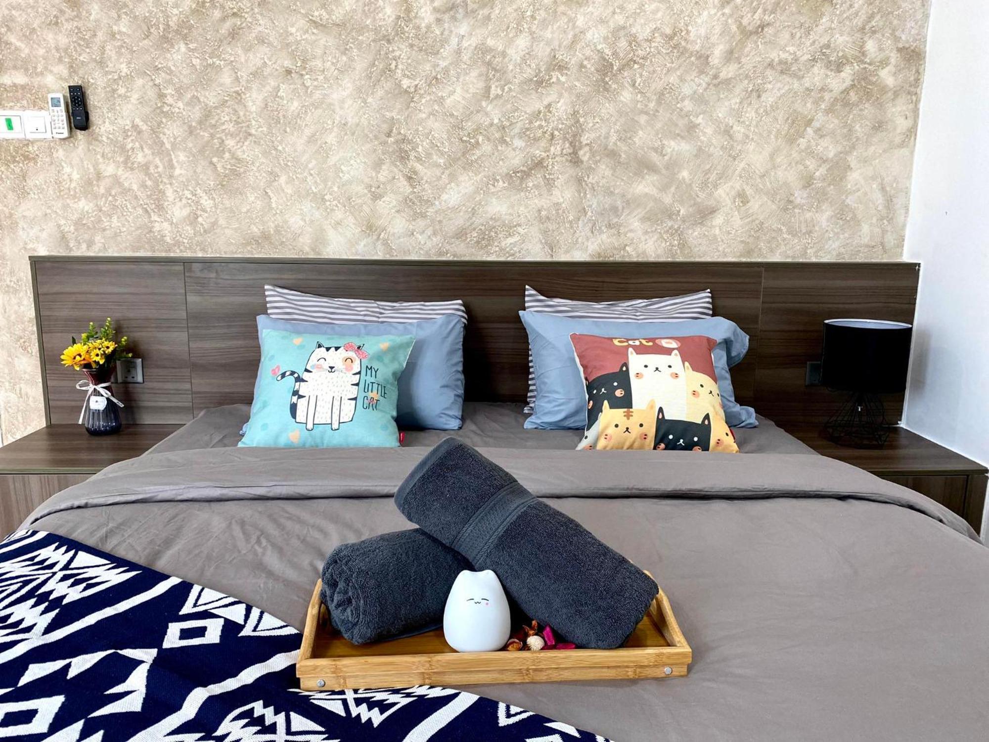 Mansion One Suite By Staycation Homestay Джордж Таун Екстериор снимка