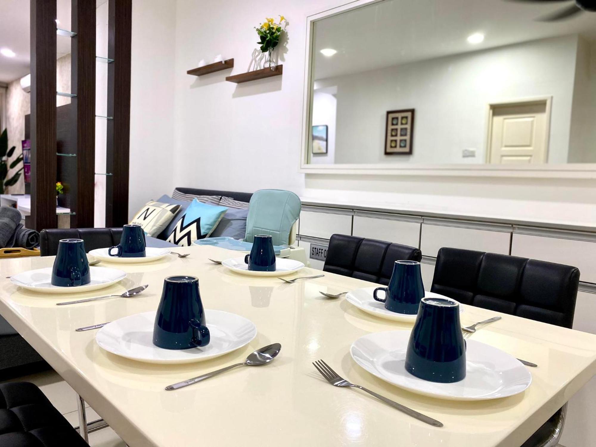 Mansion One Suite By Staycation Homestay Джордж Таун Екстериор снимка